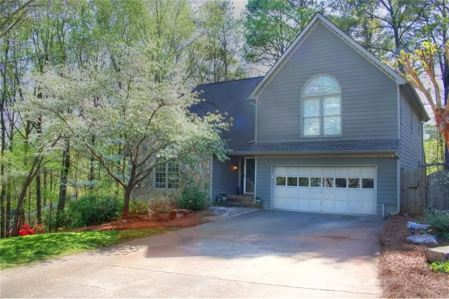 574 Berkeley LN NE, Kennesaw, GA 30144