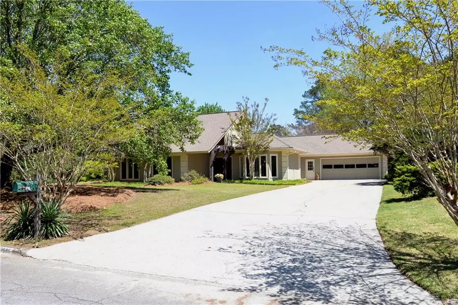 12505 Silver Fox CT, Roswell, GA 30075