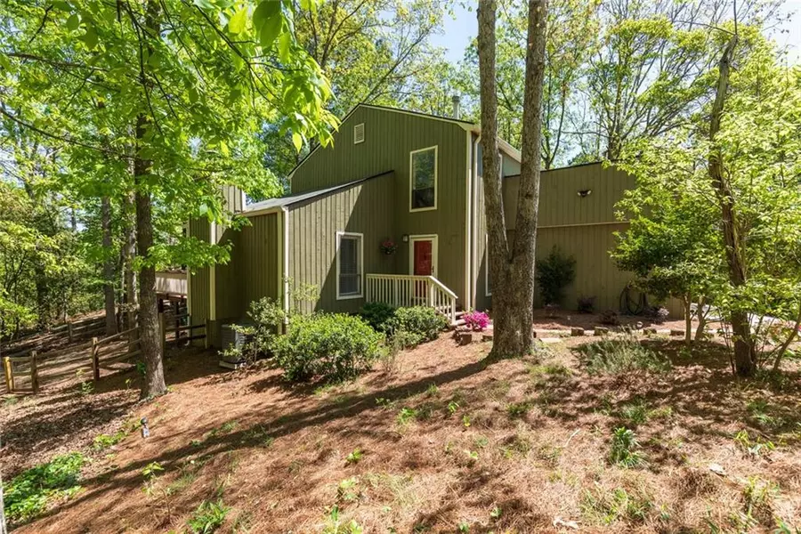 215 N Falcon BLF, Johns Creek, GA 30022