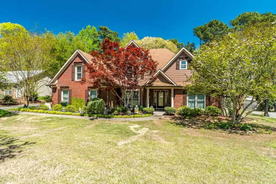 5635 Bridle Glen DR, Sugar Hill, GA 30518