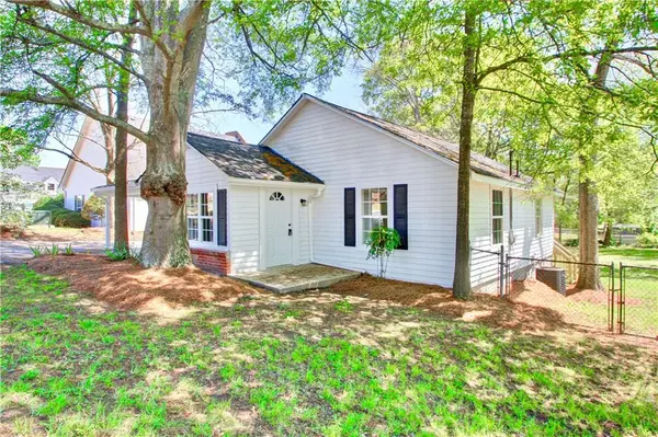 6498 Spring ST, Douglasville, GA 30134
