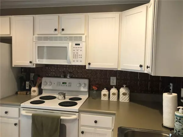 Athens, GA 30605,1035 Barnett Shoals RD #614