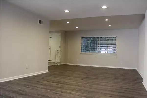 Atlanta, GA 30328,7346 Cardigan CIR