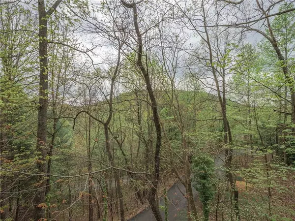 95 Treetop Knoll DR, Big Canoe, GA 30143