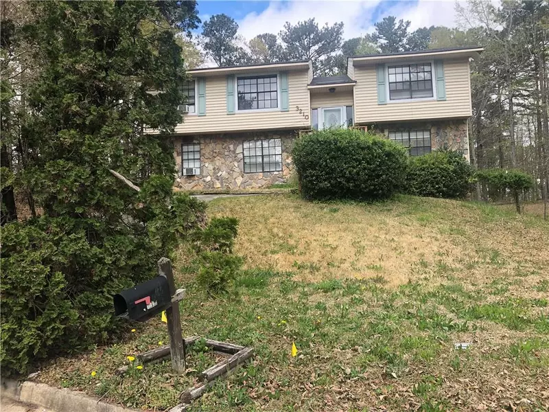 3210 Smoke Ridge CT, Fairburn, GA 30213