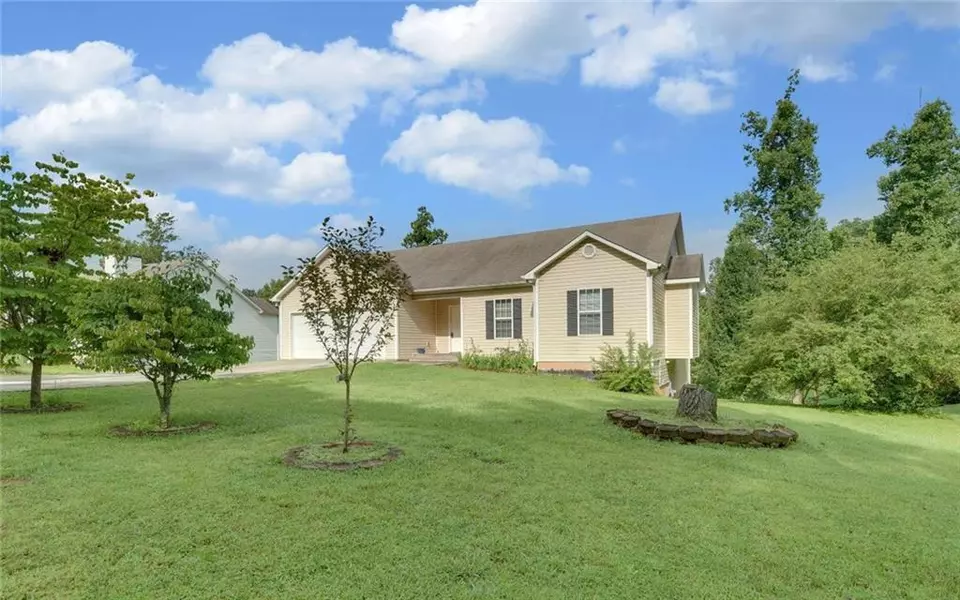 1413 Roberts Ridge RD, Ellijay, GA 30540