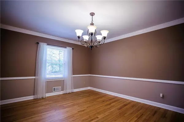 Flowery Branch, GA 30542,6304 Garden LN