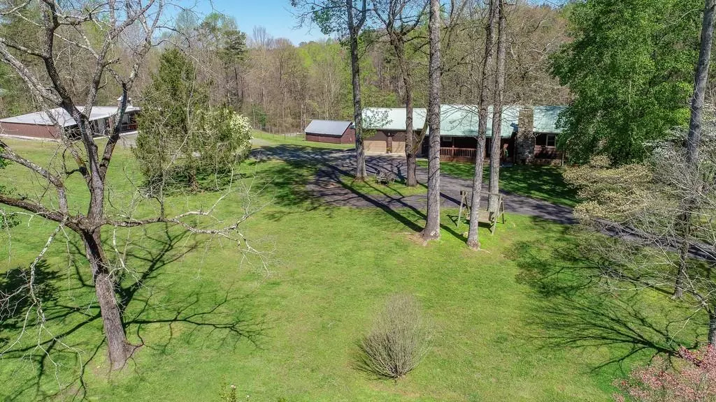 4621 Clear Creek RD, Ellijay, GA 30536