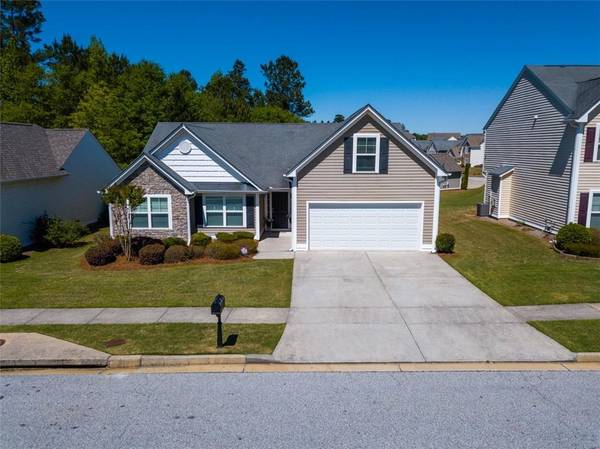 3792 Plymouth Rock DR, Loganville, GA 30052