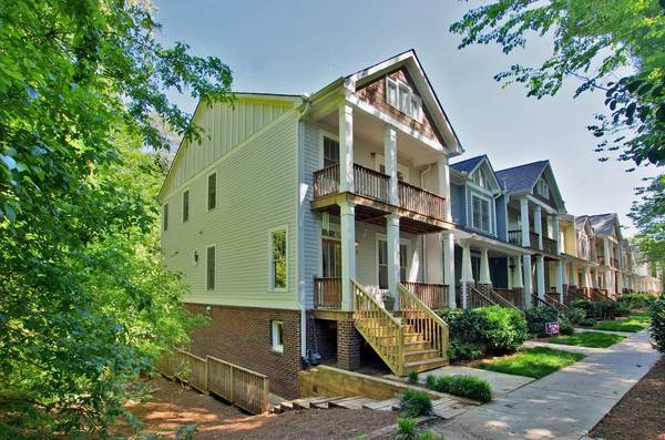 126 Oakhurst TER, Decatur, GA 30030