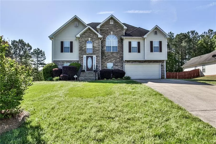 90 Pebble LN, Covington, GA 30016