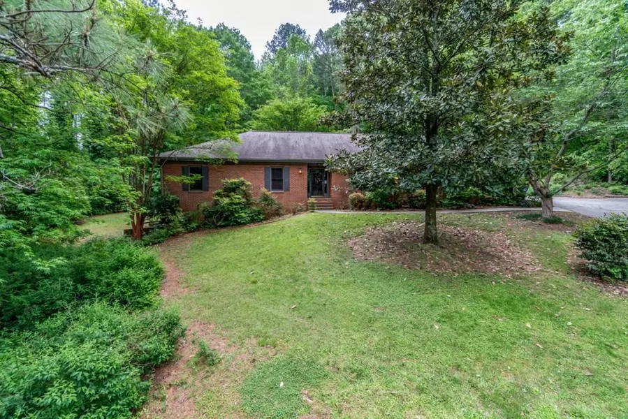 2876 Lanier DR, Snellville, GA 30078