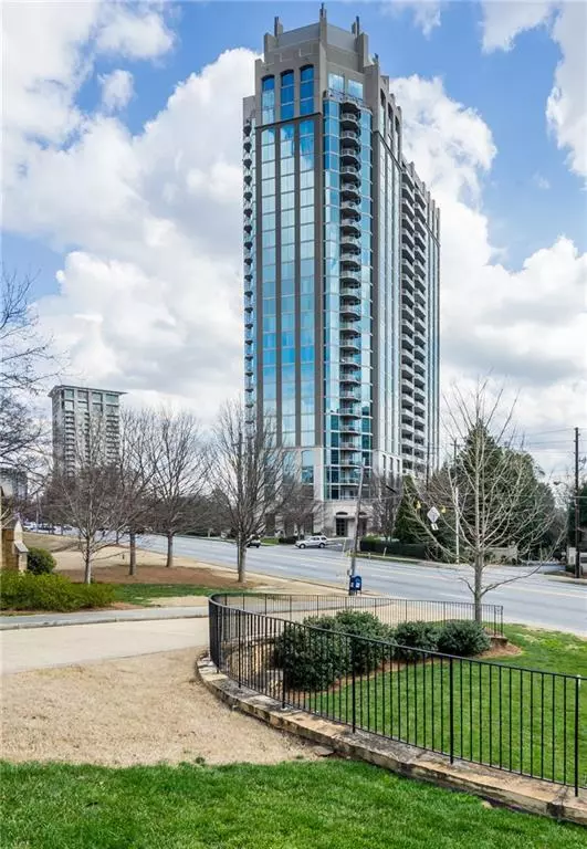 Atlanta, GA 30305,2795 Peachtree RD NE #2406