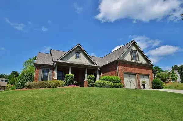 Flowery Branch, GA 30542,7307 BIRD SONG PL