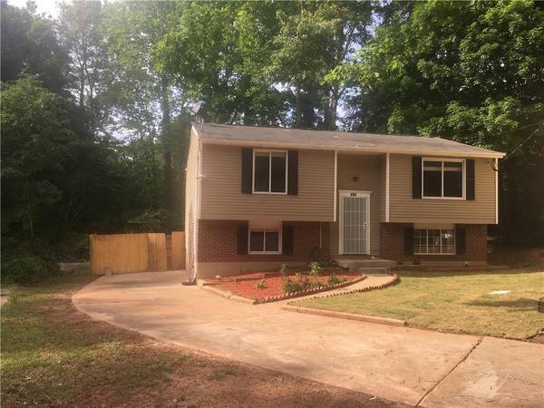 484 VILLAGE SQUARE CT, Stone Mountain, GA 30083