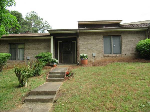 1518 Circlestone DR, Stone Mountain, GA 30088