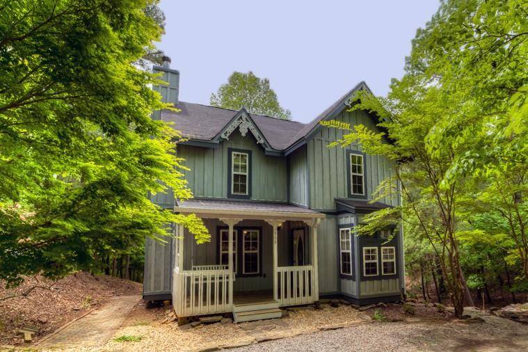 2868 Newport DR, Ellijay, GA 30540