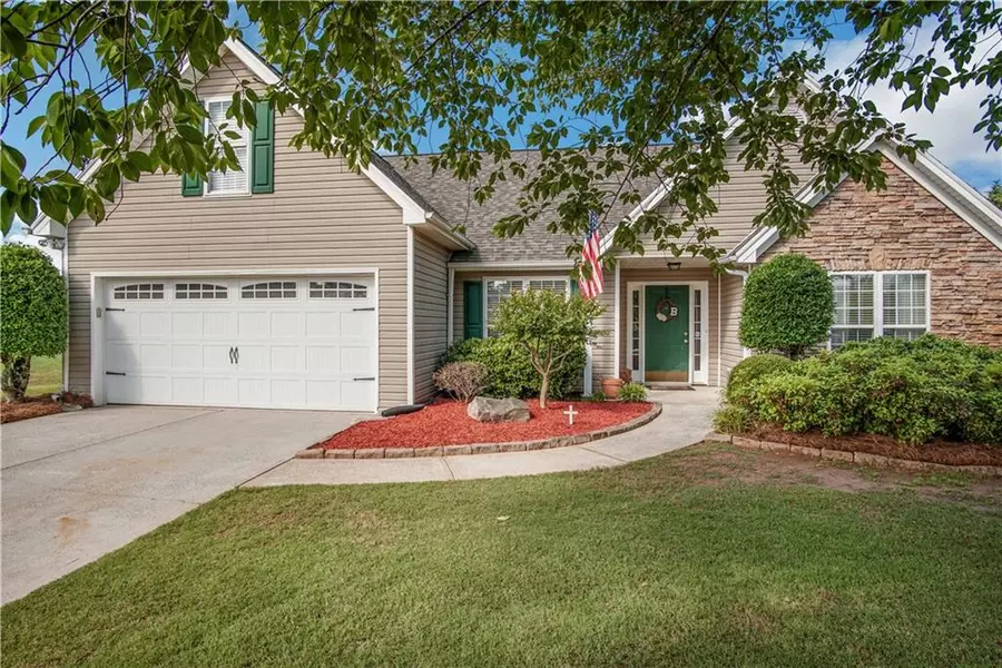 6221 Turnberry LN, Flowery Branch, GA 30542