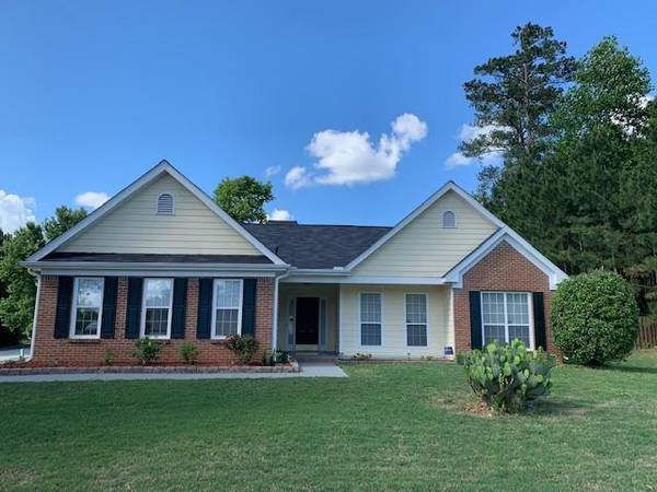 435 Crested View DR, Loganville, GA 30052