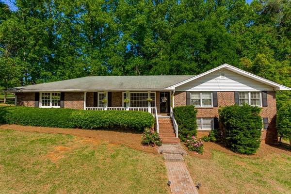 611 N THOMAS LN SE, Smyrna, GA 30082