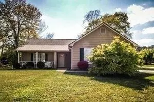 Loganville, GA 30052,997 Granite LN