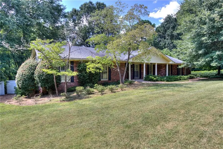 25 Beechwood DR, Cartersville, GA 30120