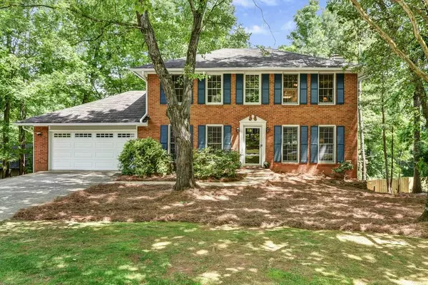 9855 Lake Forest WAY, Roswell, GA 30076