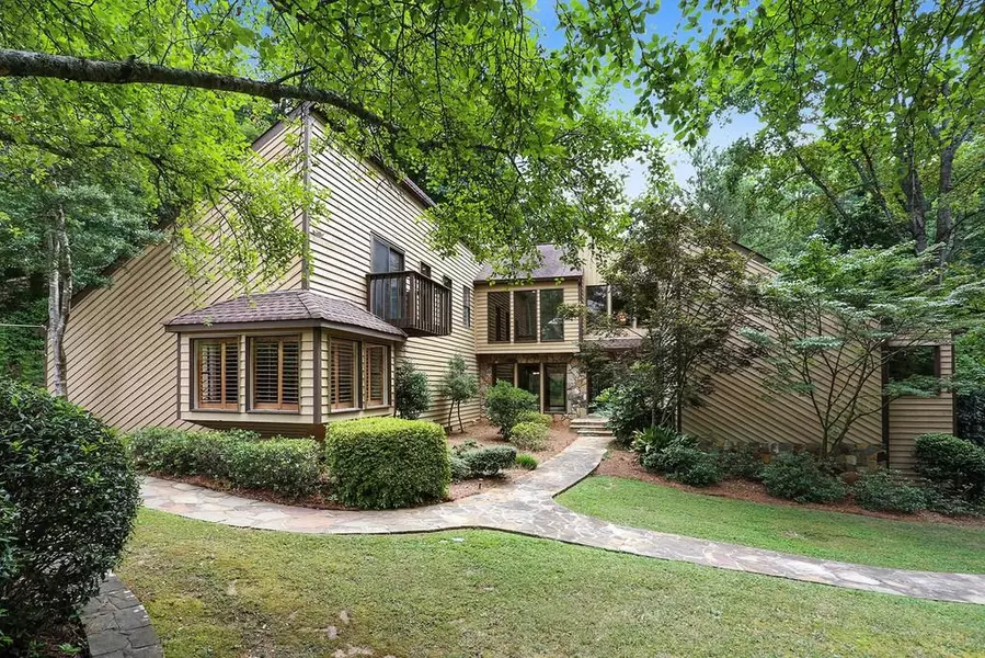 3900 Andrews XING NE, Roswell, GA 30075