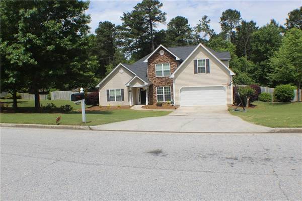 824 WINDING GROVE LN, Loganville, GA 30052