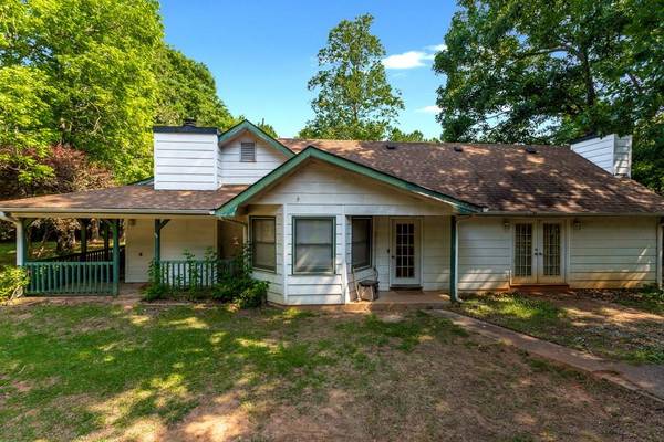 696 BEAR CREEK RD, Moreland, GA 30259