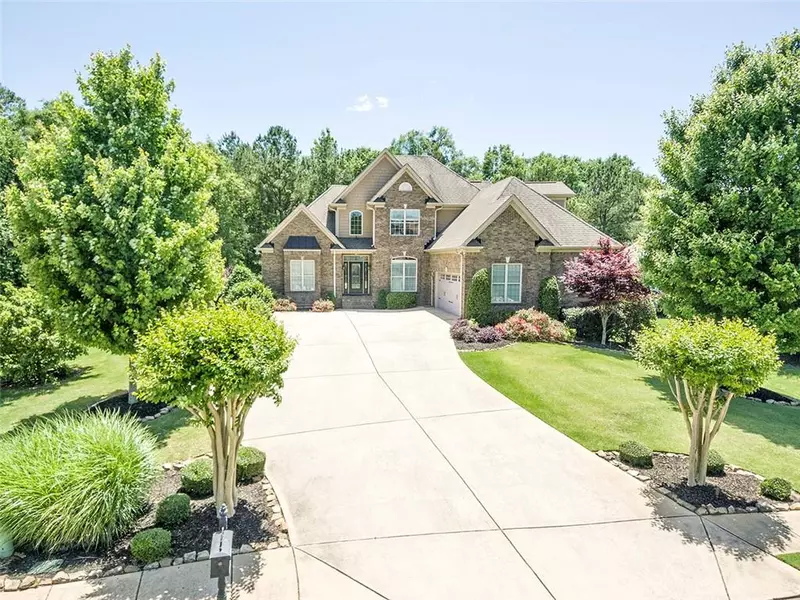 989 Donegal DR, Locust Grove, GA 30248