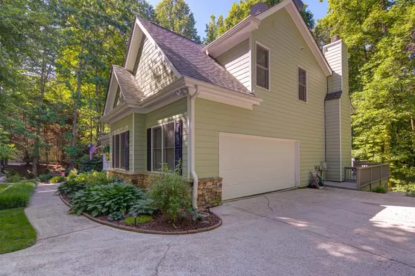 Dawsonville, GA 30534,565 Brights WAY
