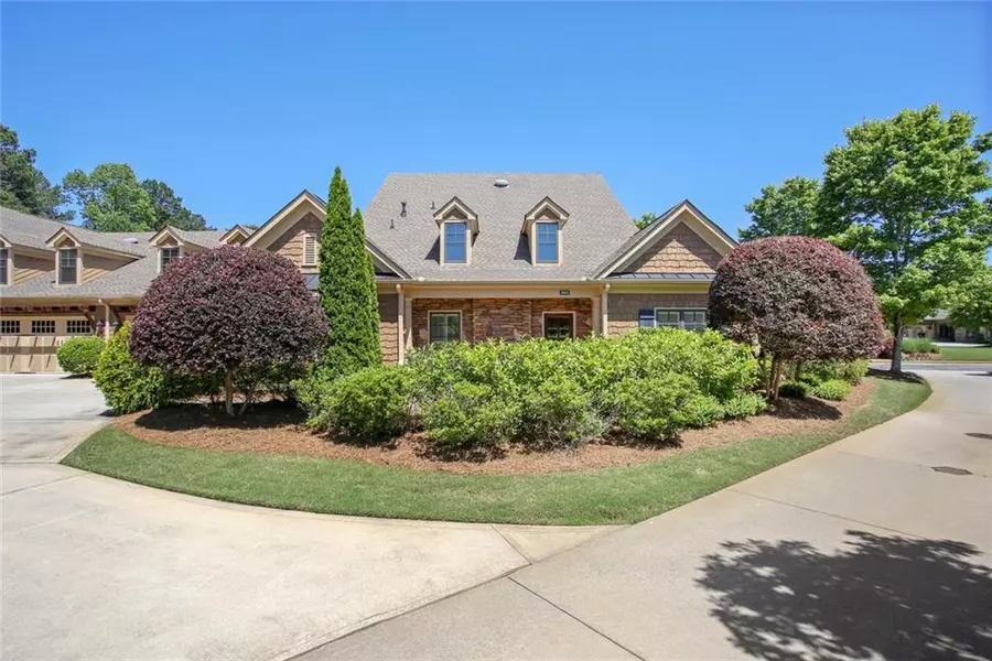 2524 Ballantrae CIR, Cumming, GA 30041