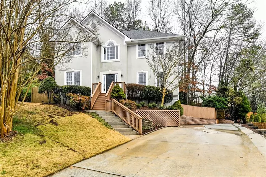 225 Glen Ivy DR, Roswell, GA 30076