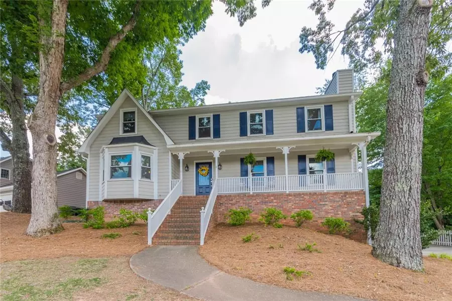 9175 Eves CIR, Roswell, GA 30076