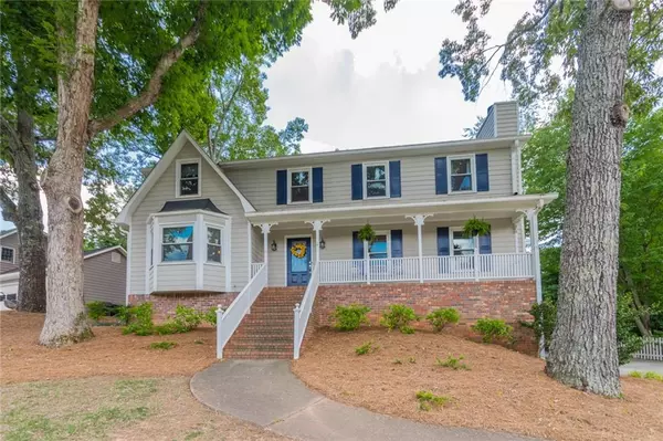 9175 Eves CIR, Roswell, GA 30076