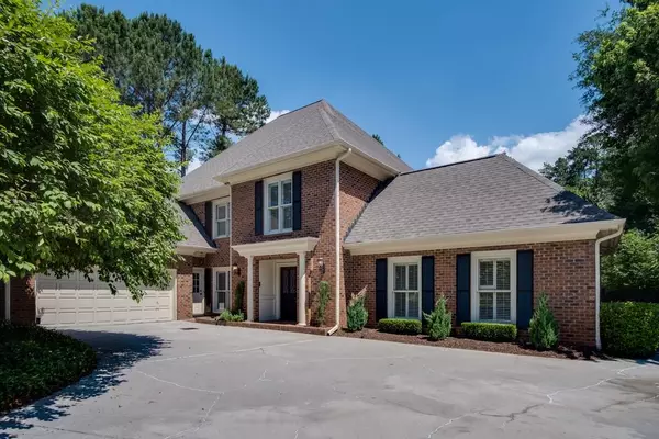 4840 Walnut GRV, Alpharetta, GA 30022