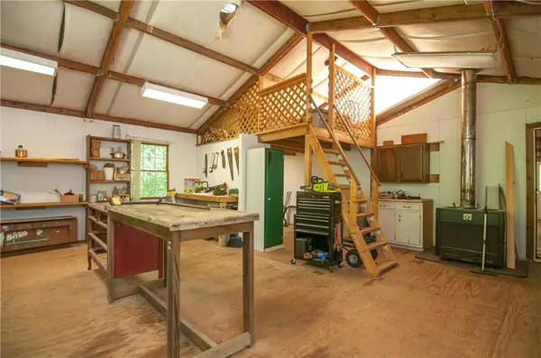 Winder, GA 30680,883 Westwood LN