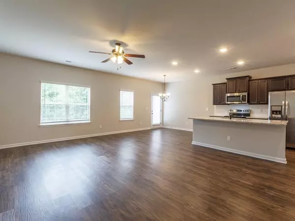 Mcdonough, GA 30253,1084 McConaughy CT