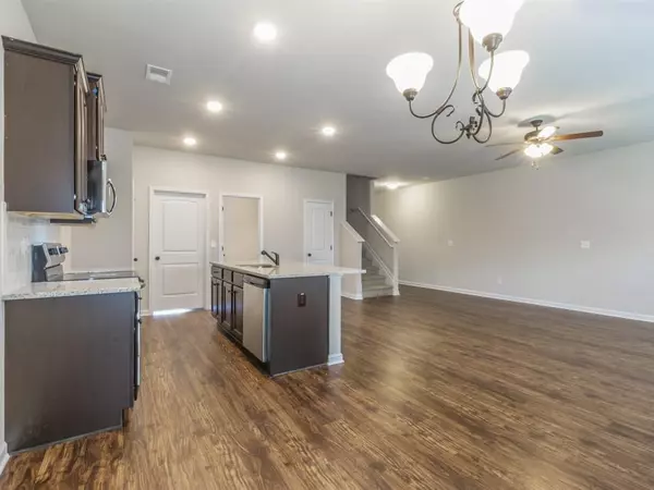 Mcdonough, GA 30253,1116 McConaughy CT