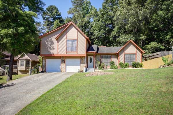 2753 Laurel View DR, Snellville, GA 30039