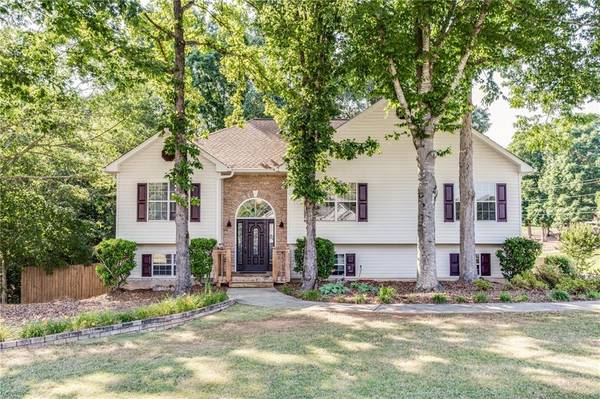 4777 Eagle Watch DR, Flowery Branch, GA 30542