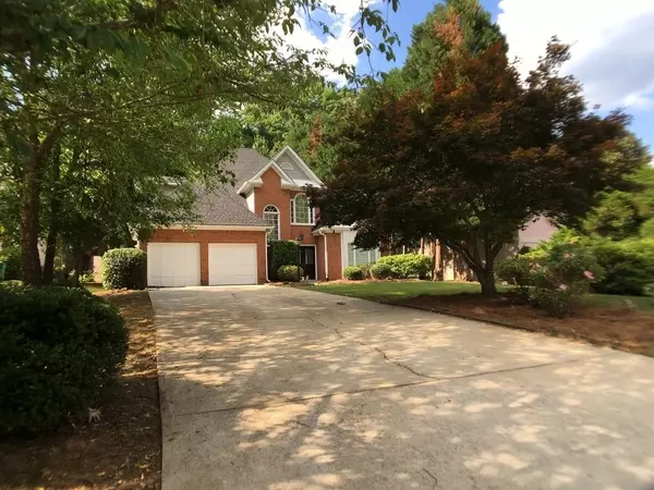 525 Montrose LN, Sandy Springs, GA 30328