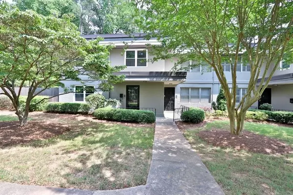 315 LAKEMOORE DR NE #a, Atlanta, GA 30342