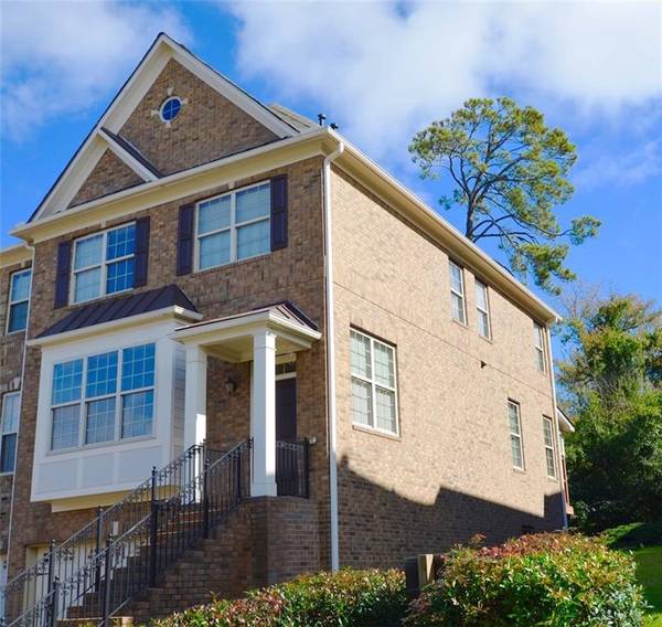 3002 Manchester CIR, Roswell, GA 30075