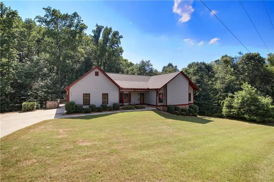 4443 T Moore RD, Oakwood, GA 30566