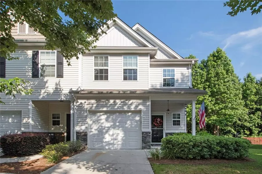 4777 Beacon Ridge LN, Flowery Branch, GA 30542