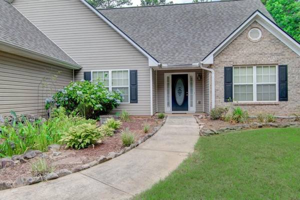 760 Northlake CIR, Oxford, GA 30054