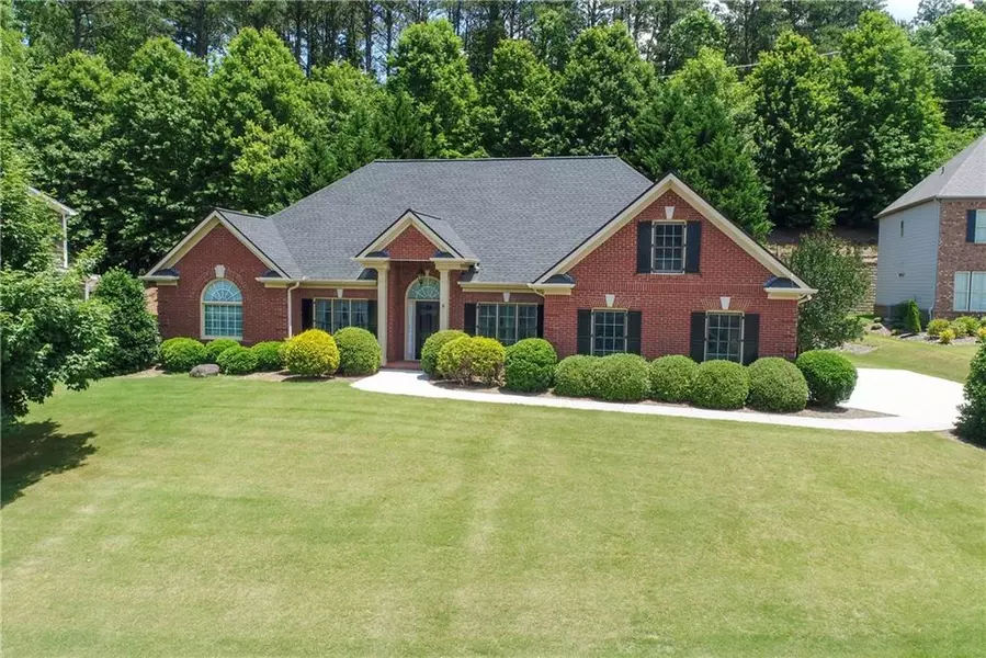 105 Waters Lake LN, Woodstock, GA 30188