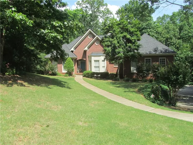 6111 Canoe CT, Flowery Branch, GA 30542